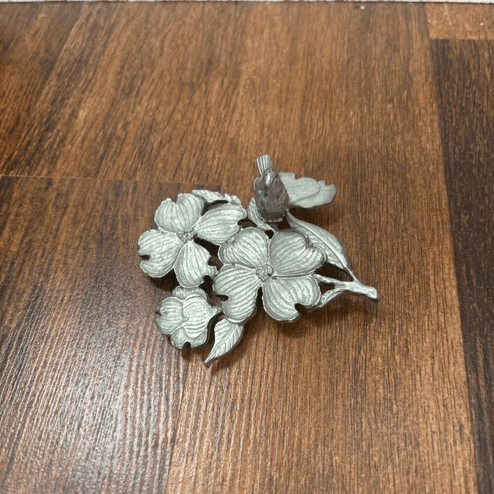 Vintage BIRD ON DOGWOOD FLOWERS Metzke Pewter 1977 Figurine Model 751Dog